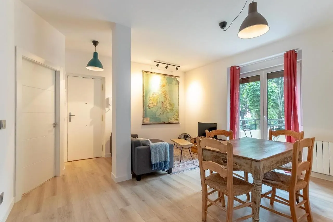 Apartamento Kuia En Gran Bilbao Con Terraza Y Vistas A Un Parque Basauri Apartmán